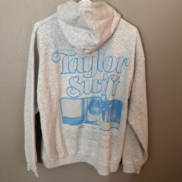 TAYLOR SWIFT 1989 Taylor's Version Sweatshirt Size Large Hoodie Grey - Picture 1 of 6